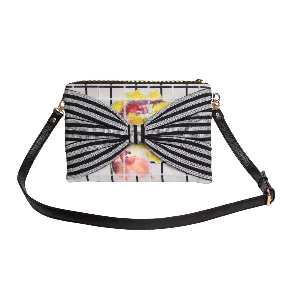 Carrie clutch in Stripes